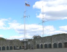 Notice that the fort also flies the US flag, to welcome the American tourists.