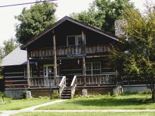 Bed and breakfast in an old log cabin, Berea.